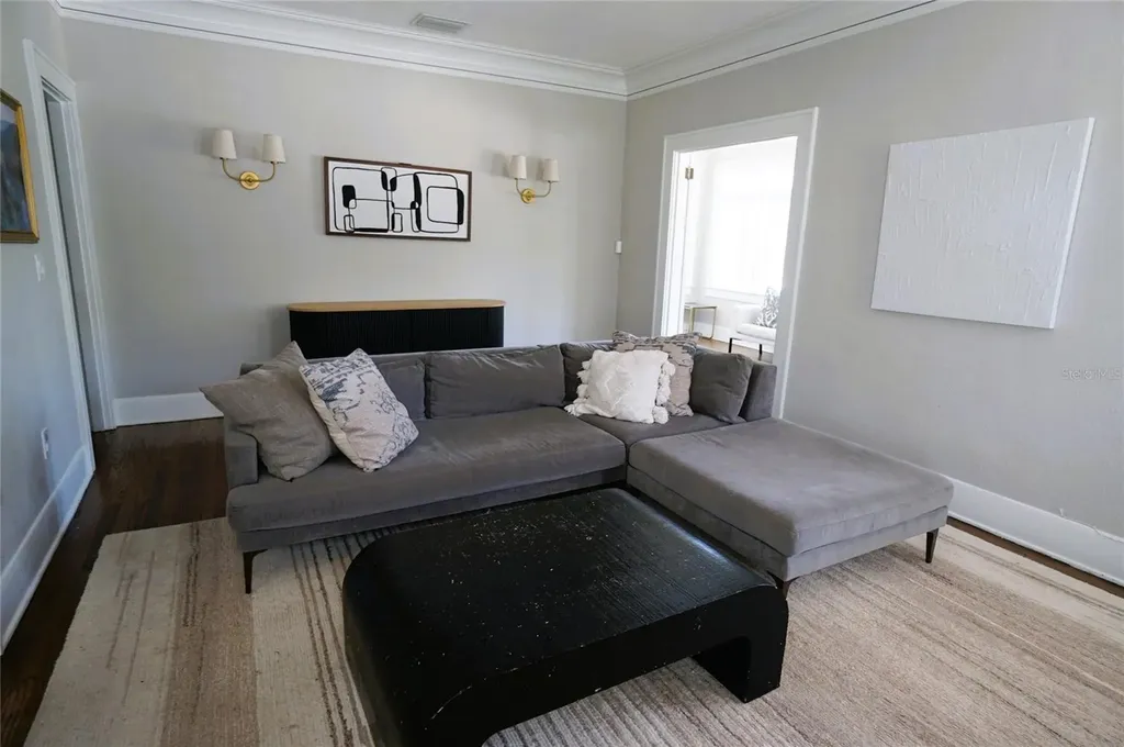 4108 W Azeele Street Tampa FL 33609
