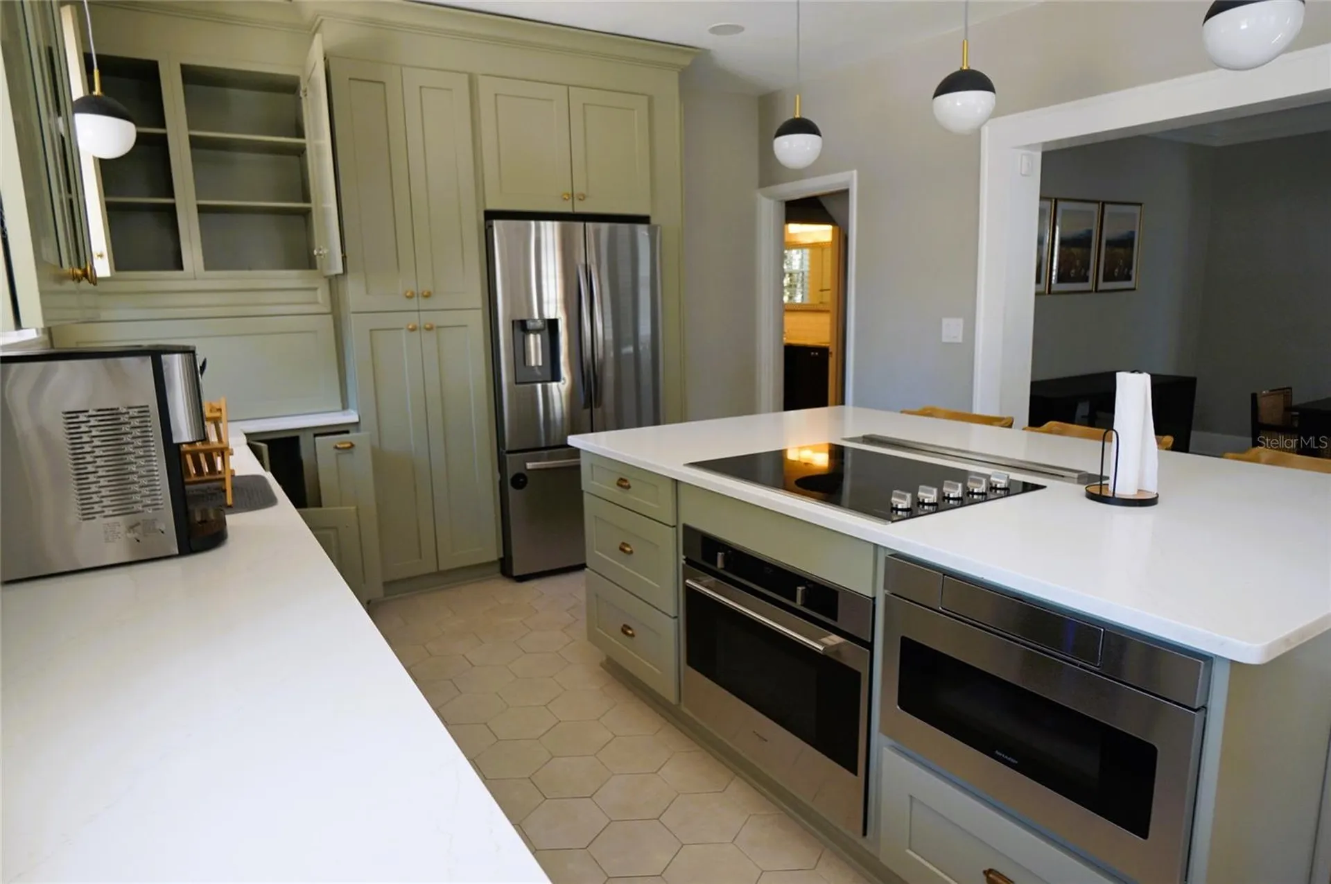 4108 W Azeele Street Tampa FL 33609