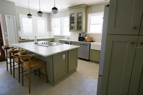 4108 W Azeele Street Tampa FL 33609