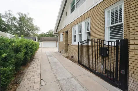 4108 W Azeele Street Tampa FL 33609