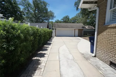 4108 W Azeele Street Tampa FL 33609