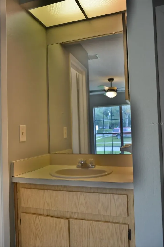 10002 Turkey Trot Place Tampa FL 33637