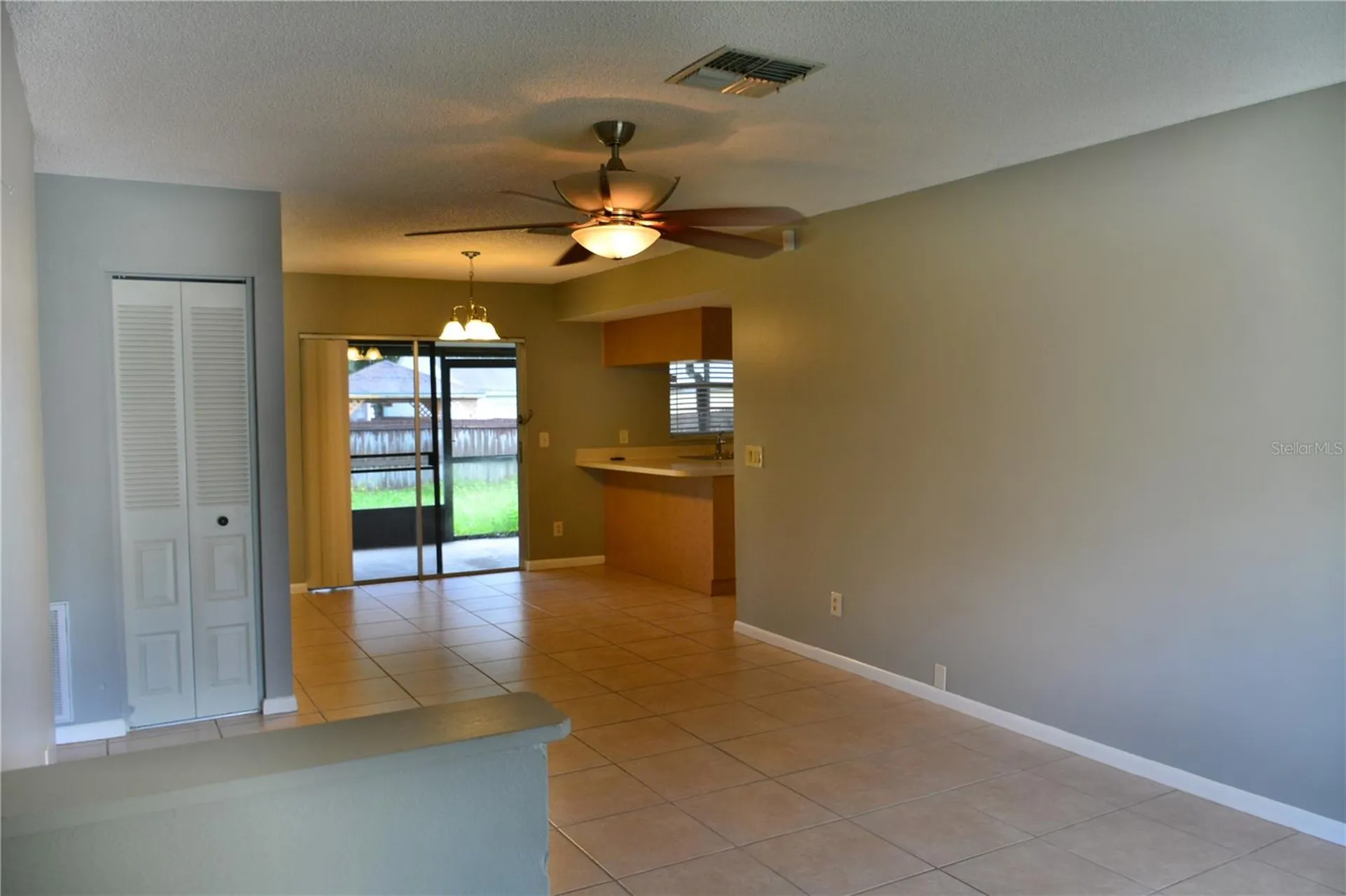 10002 Turkey Trot Place Tampa FL 33637