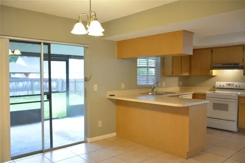 10002 Turkey Trot Place Tampa FL 33637