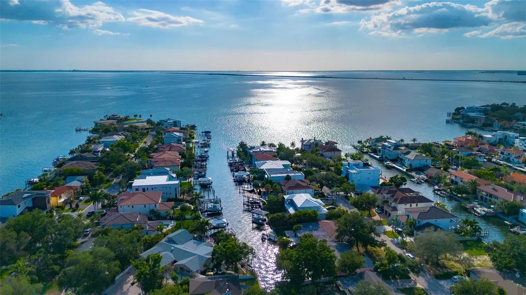 4912 W Dryad Street Tampa FL 33629