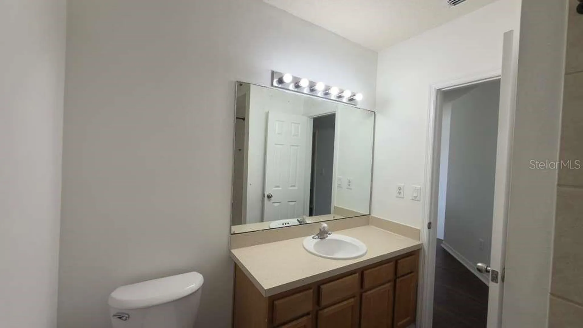 4317 Paradise Cove Court Kissimmee FL 34746
