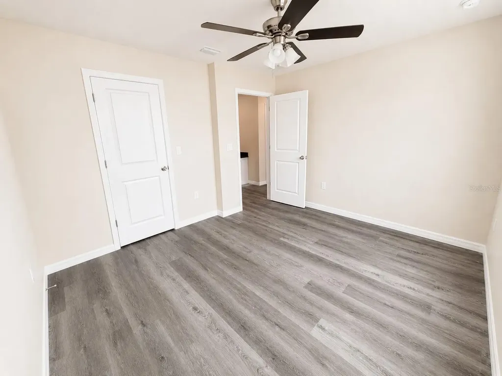 4347 Cambio Gardens Court Tampa FL 33610