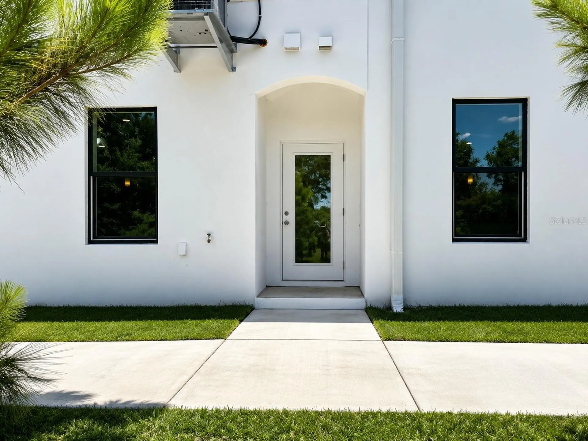 4347 Cambio Gardens Court Tampa FL 33610