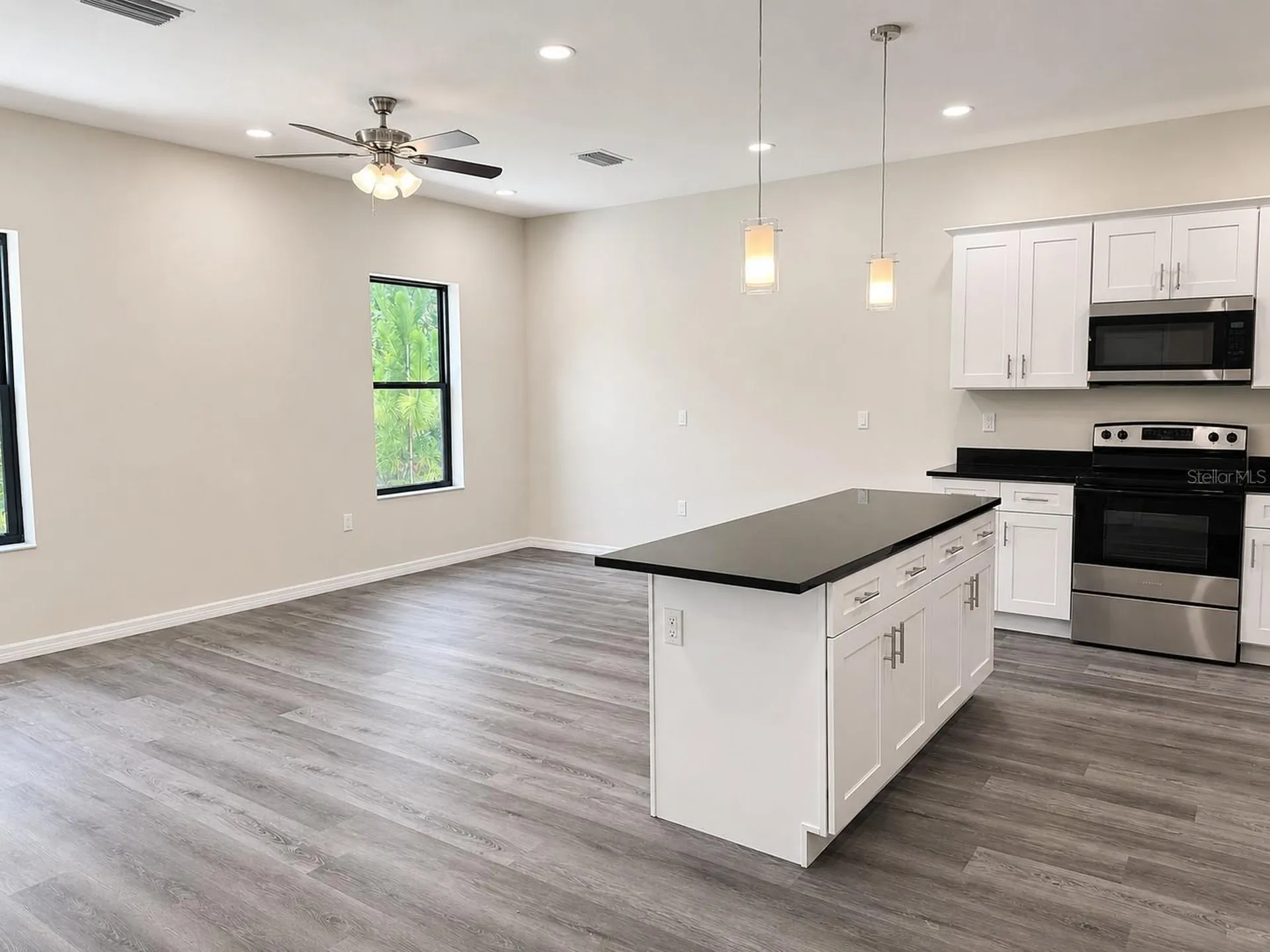 4347 Cambio Gardens Court Tampa FL 33610