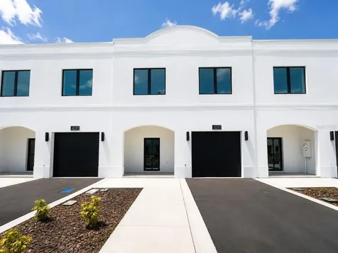4347 Cambio Gardens Court Tampa FL 33610