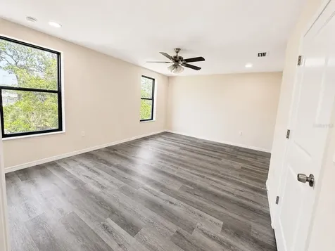 4347 Cambio Gardens Court Tampa FL 33610