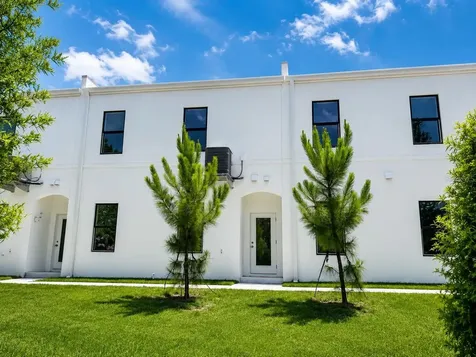 4347 Cambio Gardens Court Tampa FL 33610
