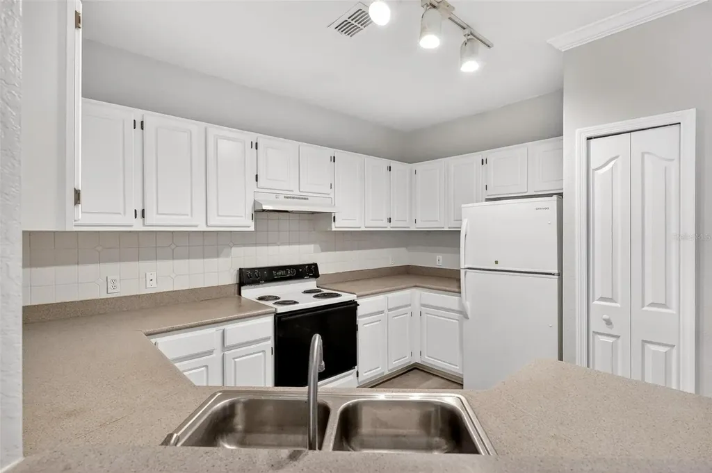 2847 Shadow View Circle Maitland FL 32751