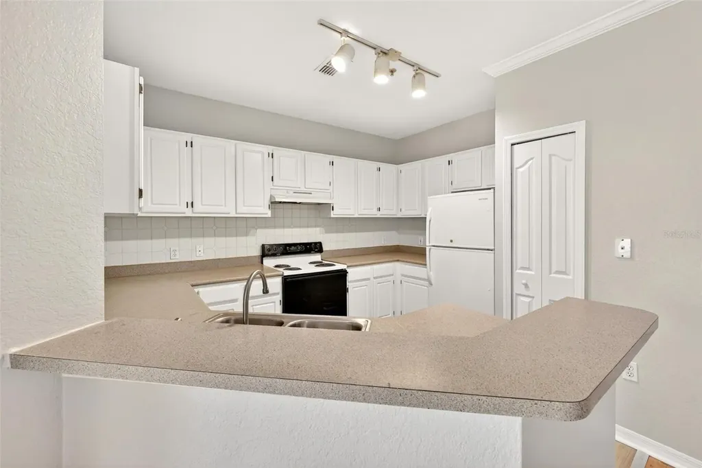 2847 Shadow View Circle Maitland FL 32751