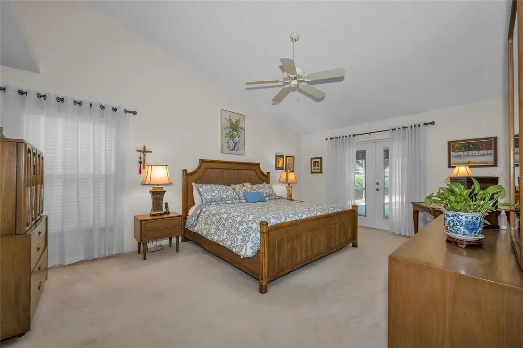 9904 Oaks Lane Seminole FL 33772