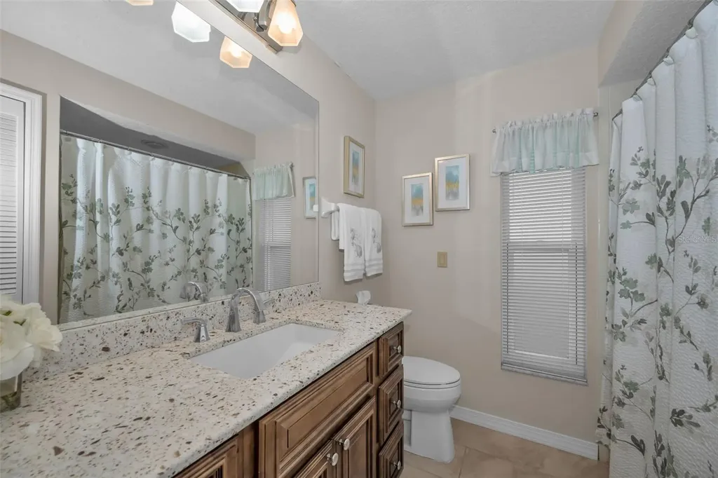 9904 Oaks Lane Seminole FL 33772
