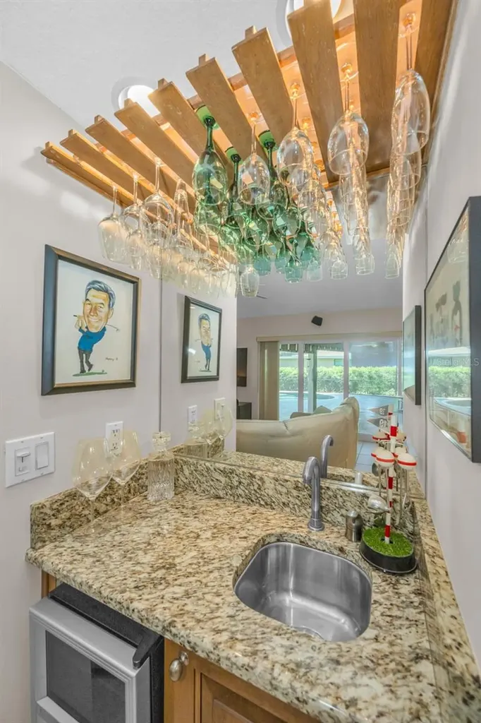 9904 Oaks Lane Seminole FL 33772