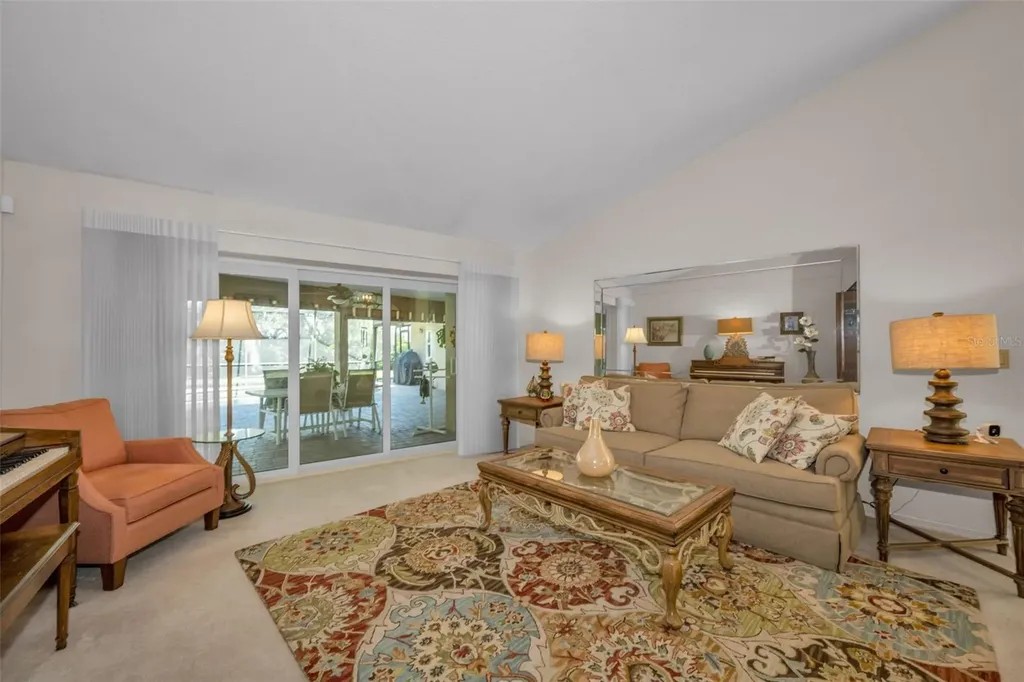 9904 Oaks Lane Seminole FL 33772