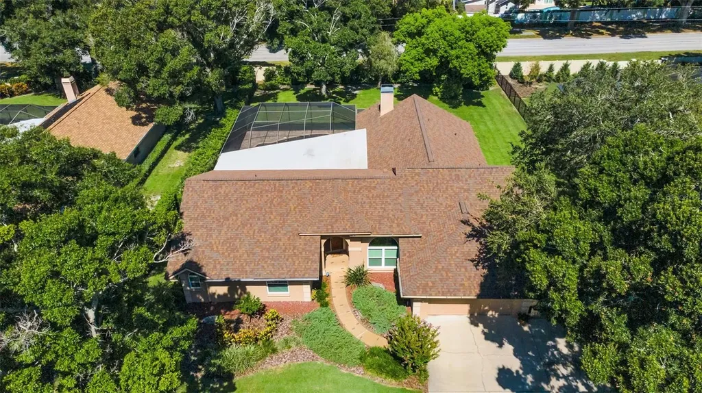 9904 Oaks Lane Seminole FL 33772