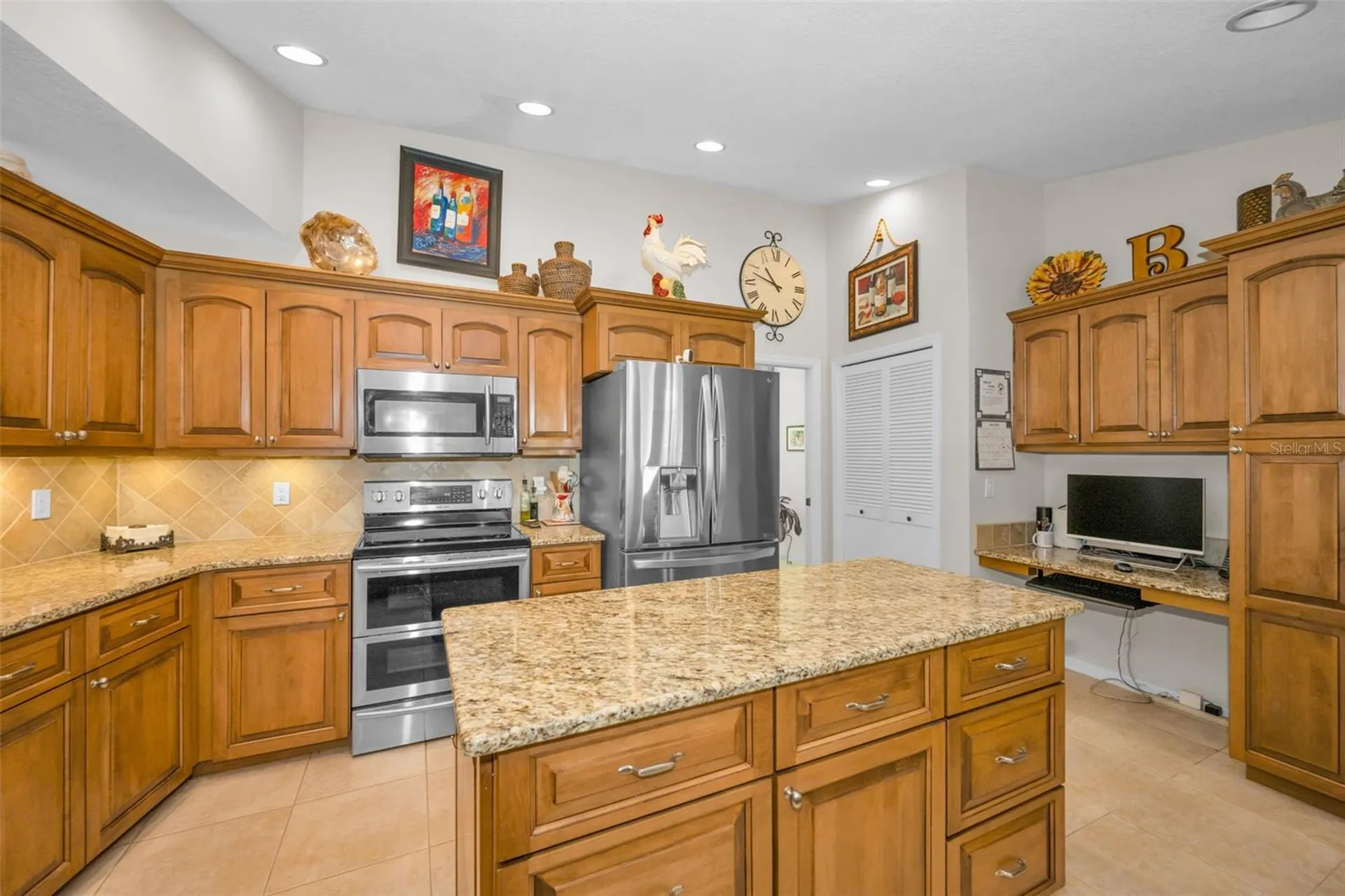 9904 Oaks Lane Seminole FL 33772