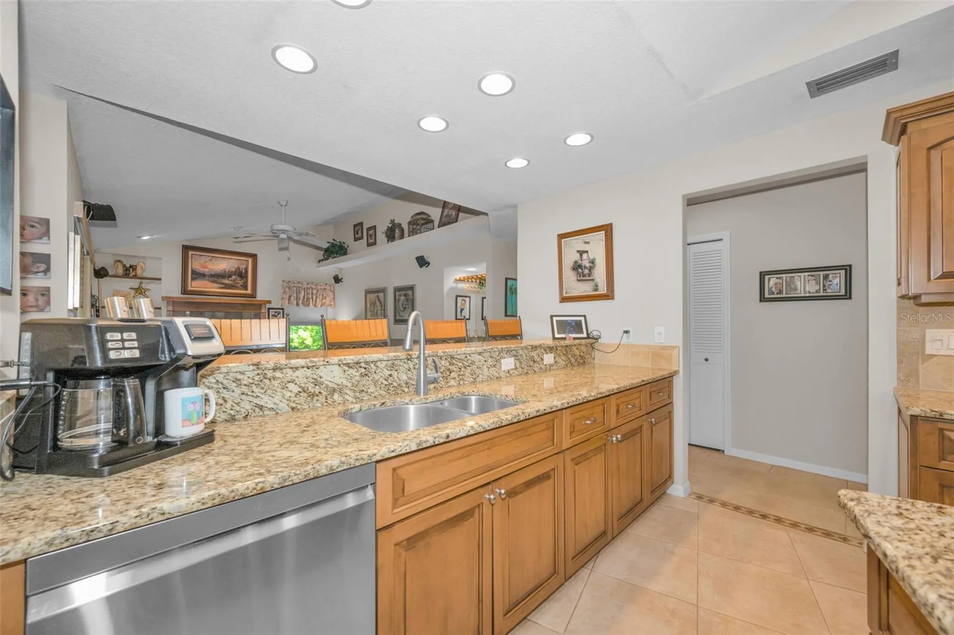 9904 Oaks Lane Seminole FL 33772