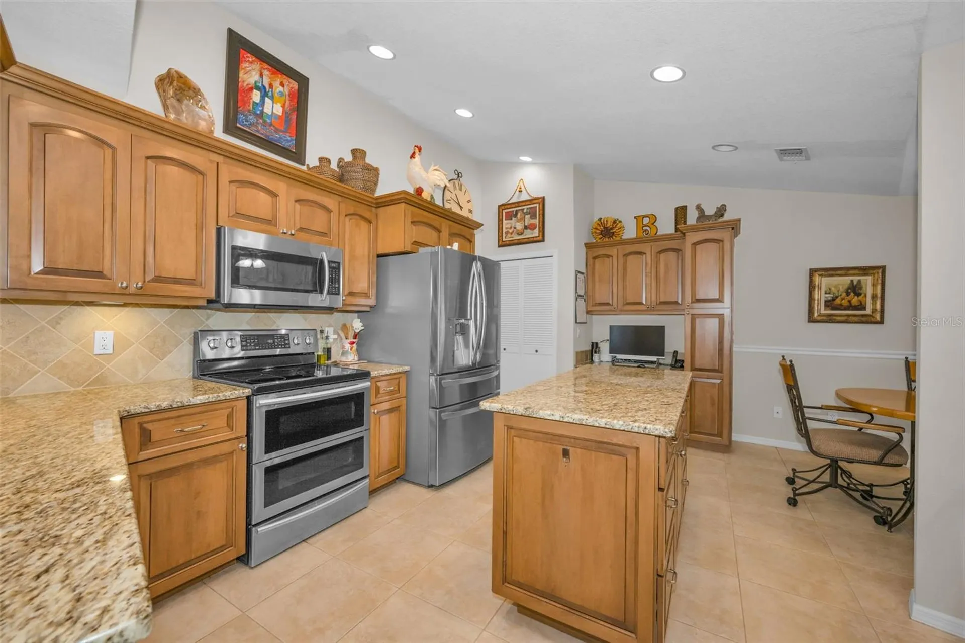 9904 Oaks Lane Seminole FL 33772