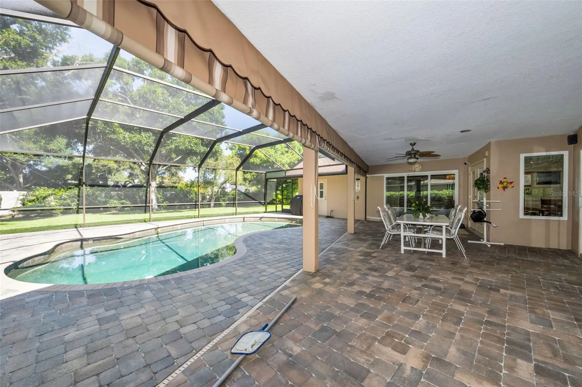 9904 Oaks Lane Seminole FL 33772