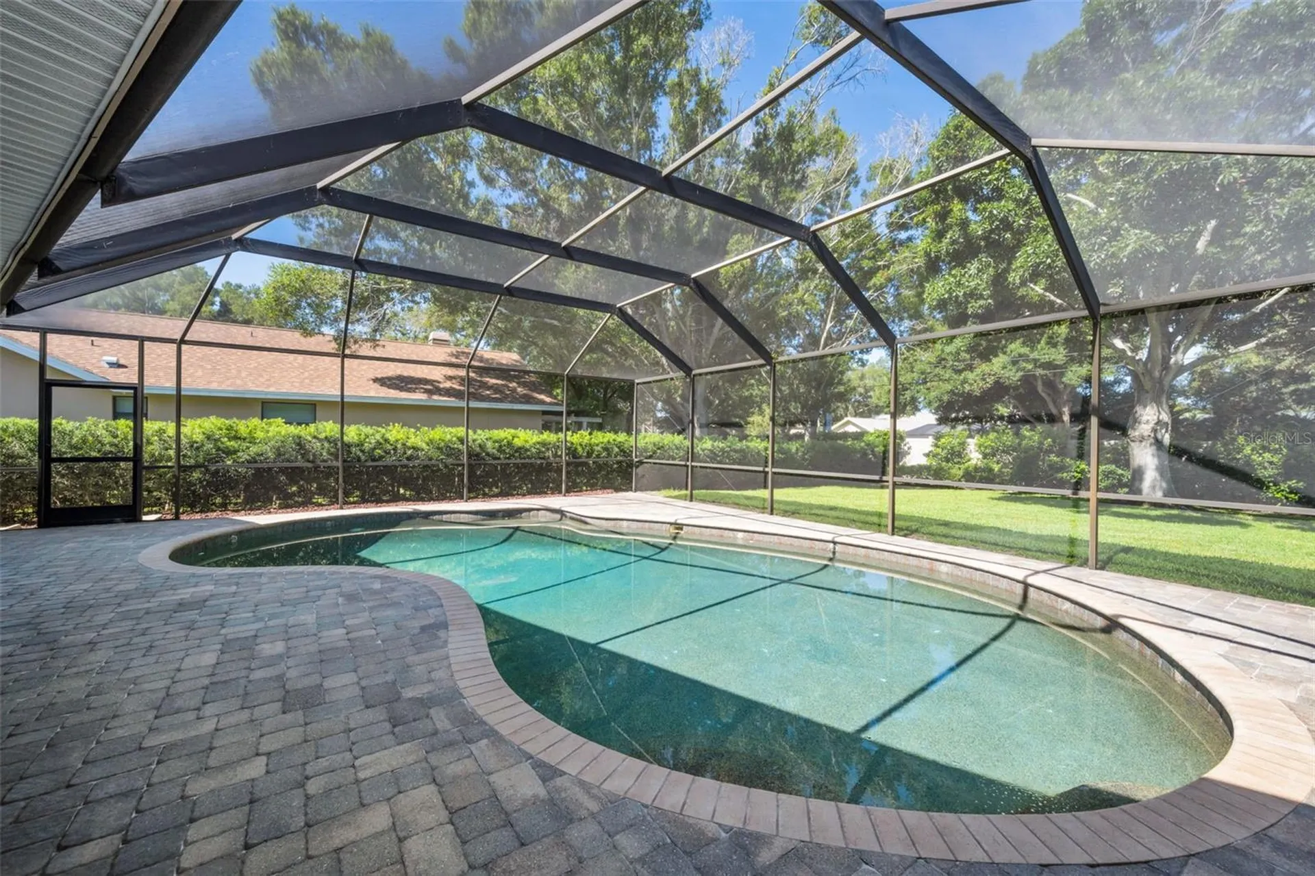 9904 Oaks Lane Seminole FL 33772