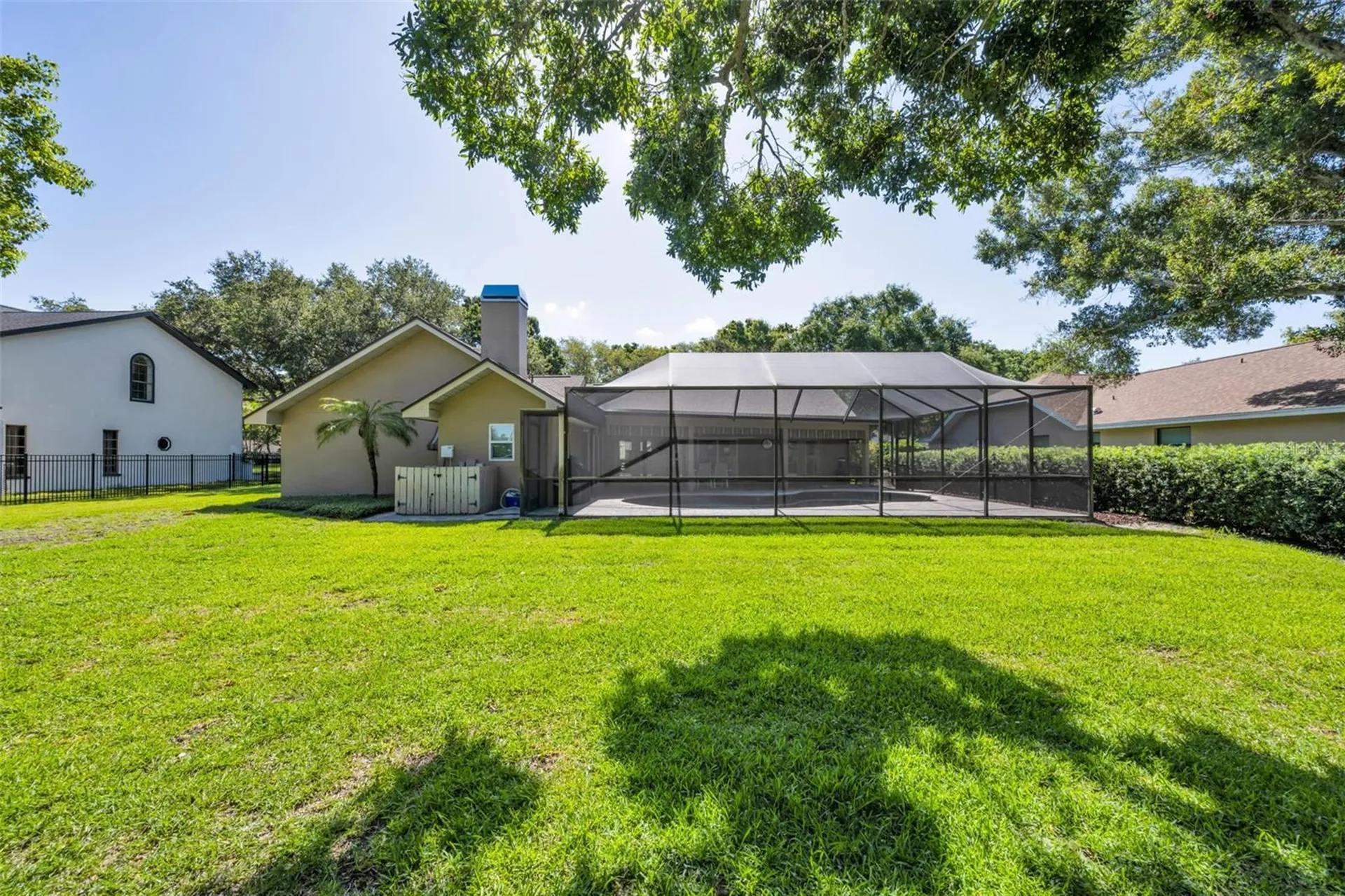 9904 Oaks Lane Seminole FL 33772