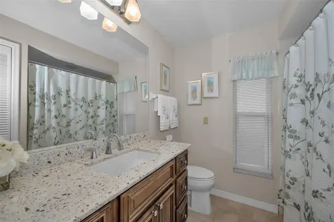 9904 Oaks Lane Seminole FL 33772