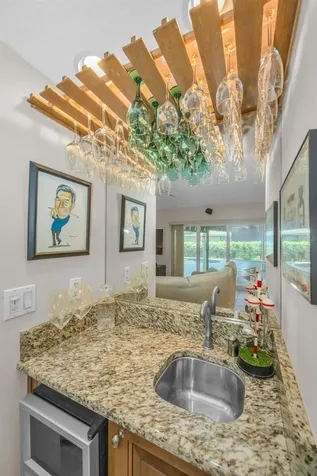 9904 Oaks Lane Seminole FL 33772