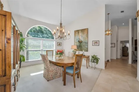 9904 Oaks Lane Seminole FL 33772