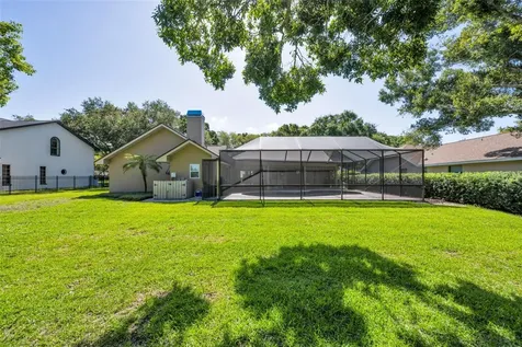 9904 Oaks Lane Seminole FL 33772