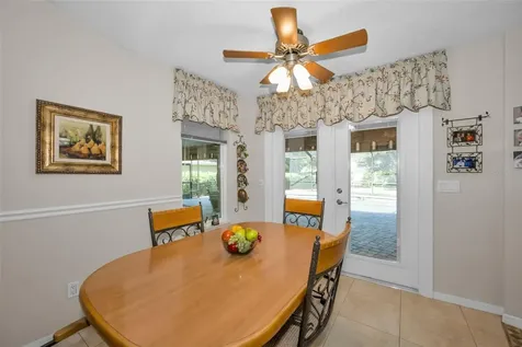9904 Oaks Lane Seminole FL 33772