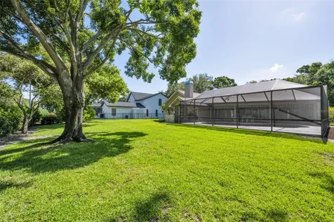 9904 Oaks Lane Seminole FL 33772