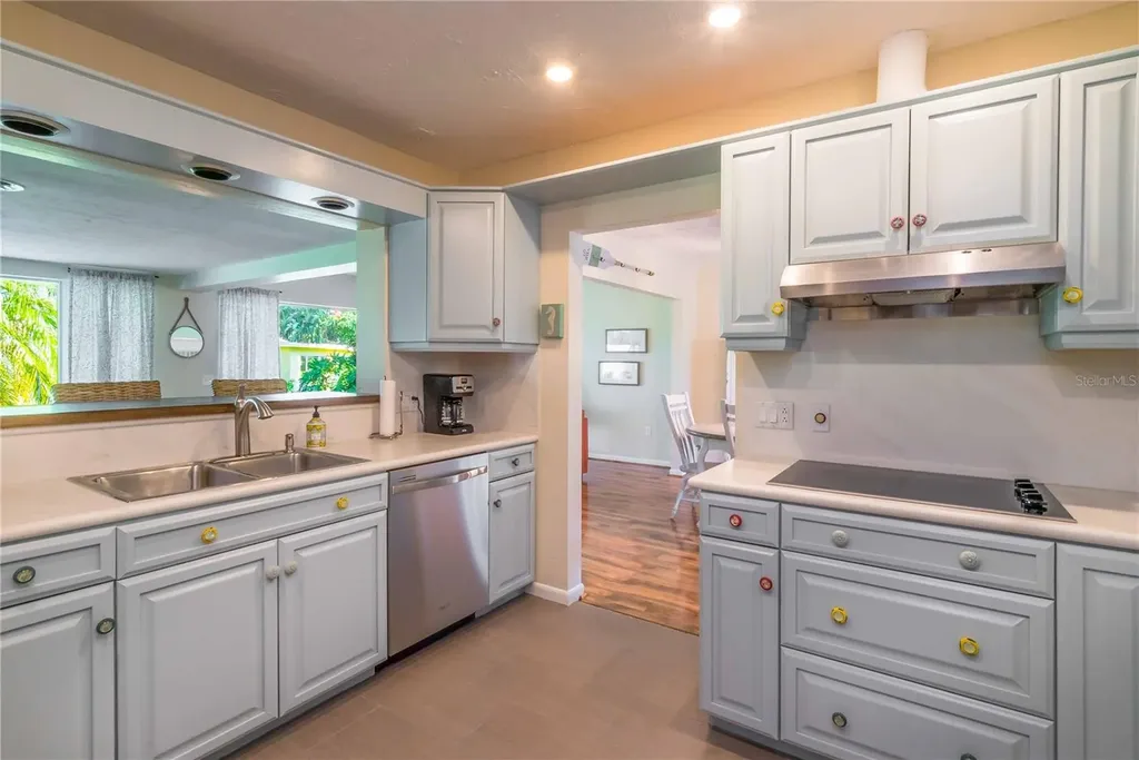 2521 Webber Street Sarasota FL 34239