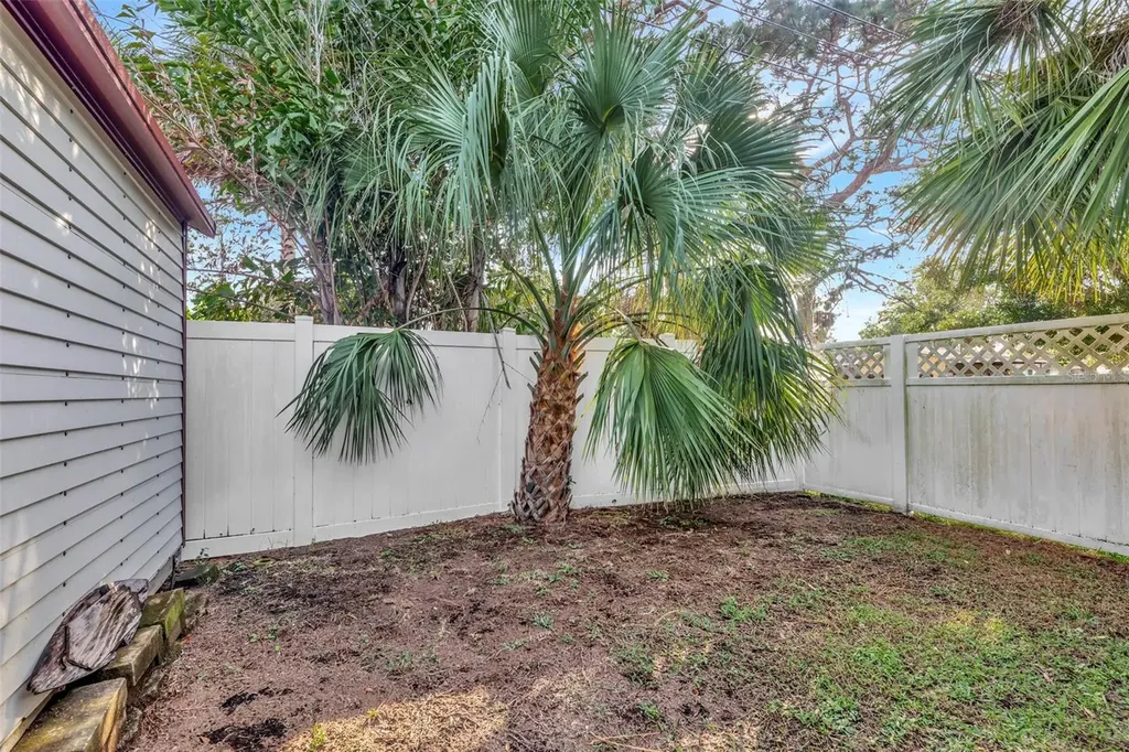 4136 13th Avenue N St Petersburg FL 33713