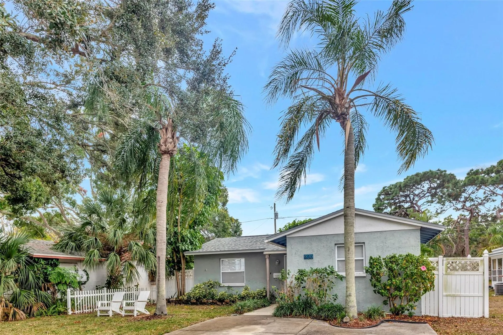 4136 13th Avenue N St Petersburg FL 33713