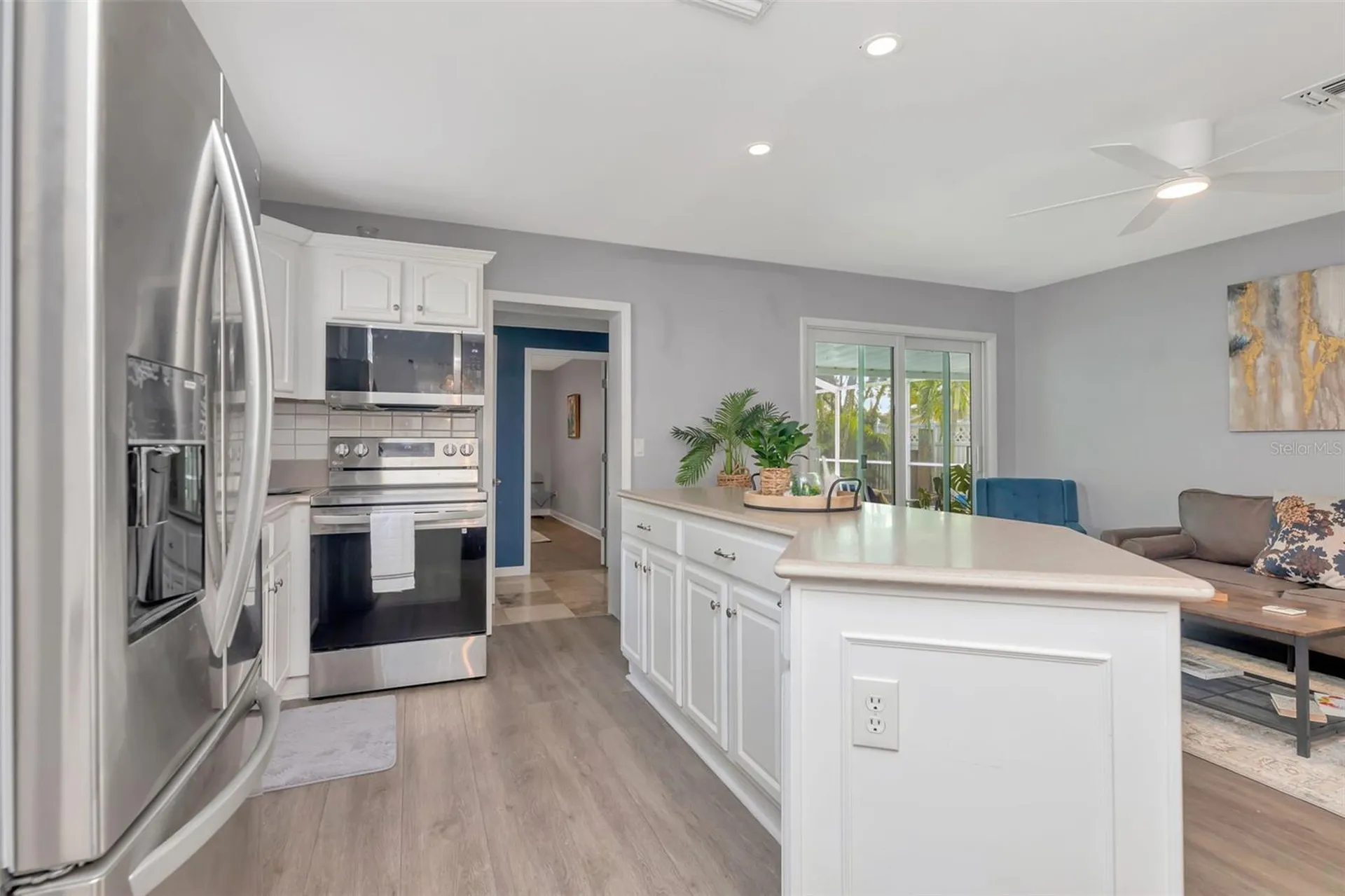 4136 13th Avenue N St Petersburg FL 33713