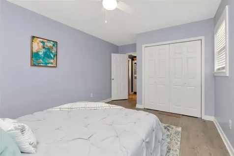 4136 13th Avenue N St Petersburg FL 33713