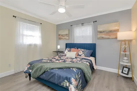 4136 13th Avenue N St Petersburg FL 33713