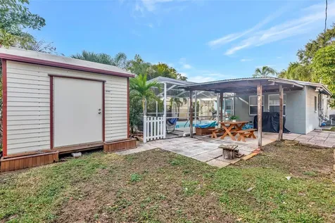 4136 13th Avenue N St Petersburg FL 33713