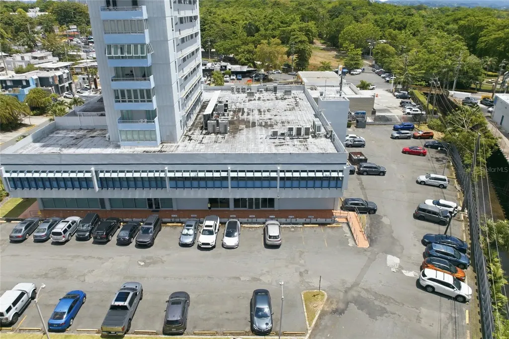 501 Centro Altamira, Calle Perseo San Juan PR 00922
