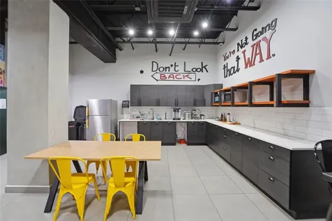 501 Centro Altamira, Calle Perseo San Juan PR 00922