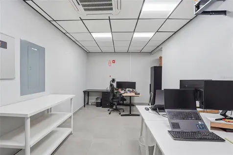 501 Centro Altamira, Calle Perseo San Juan PR 00922