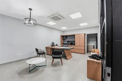 501 Centro Altamira, Calle Perseo San Juan PR 00922
