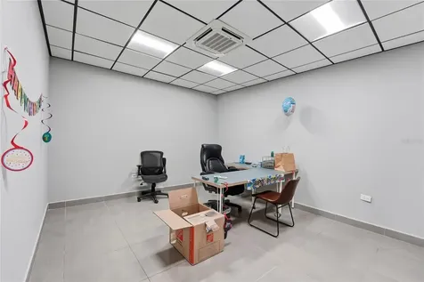 501 Centro Altamira, Calle Perseo San Juan PR 00922