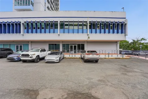 501 Centro Altamira, Calle Perseo San Juan PR 00922
