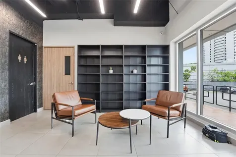 501 Centro Altamira, Calle Perseo San Juan PR 00922
