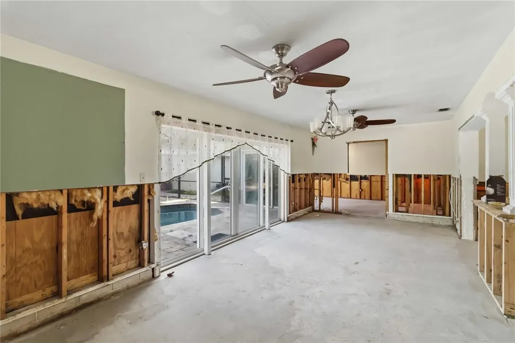 617 Calle De Peru Sarasota FL 34242